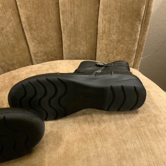 Booties - Picture 3 of 8